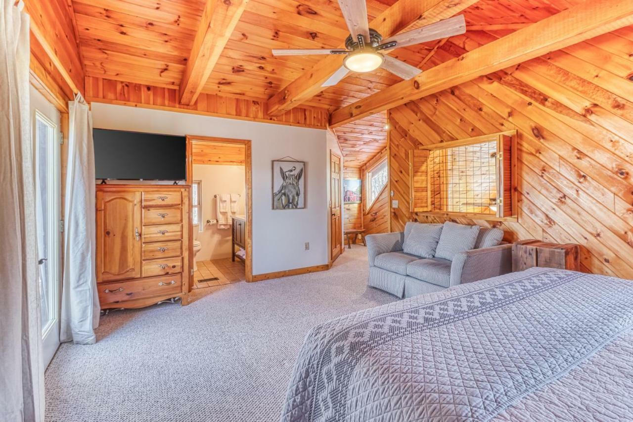 2 Bed 2 Bath Vacation Home In Whittier Exterior photo